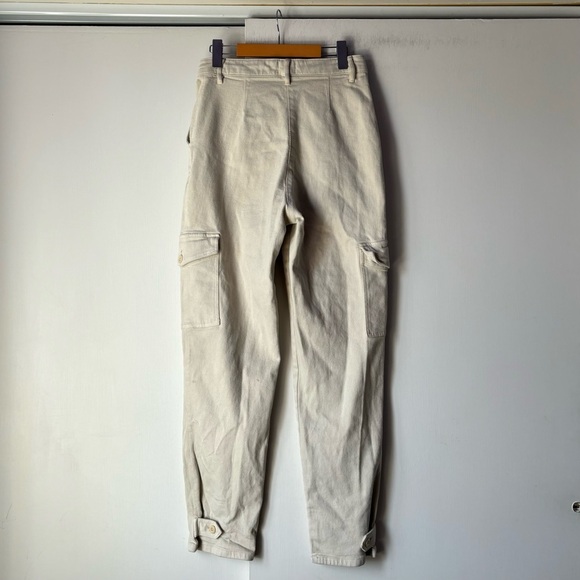 Aritzia Wilfred Free Modern Cargo Pant in Cream (Birch) - Picture 8 of 12